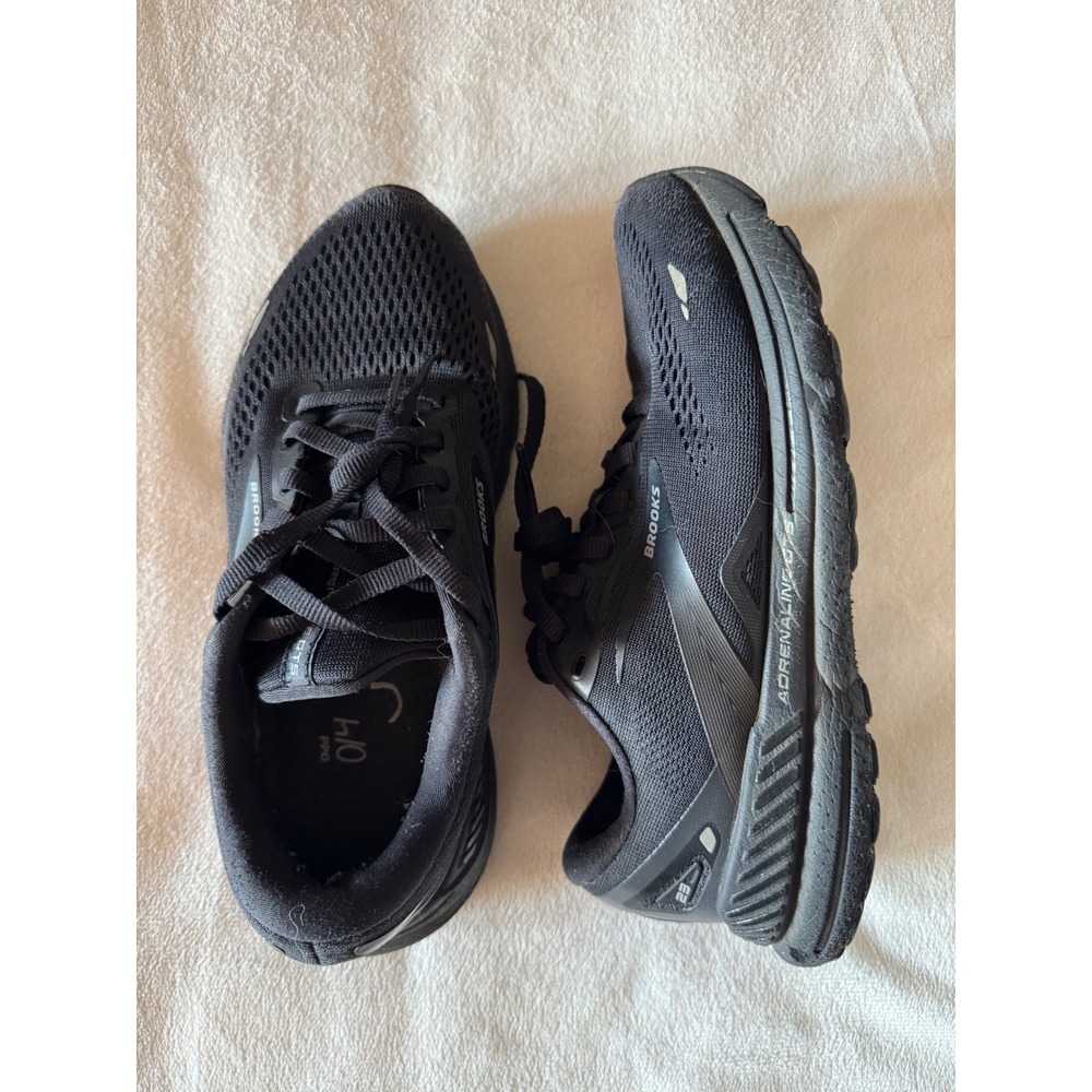 Brooks Adrenaline GTS 23 Black Running Shoes Womens 6.5 Wide 1203811D020